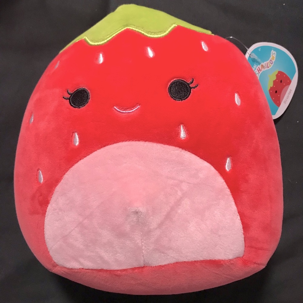8” Scarlet Strawberry Squishmallow NWT and Butt Tags